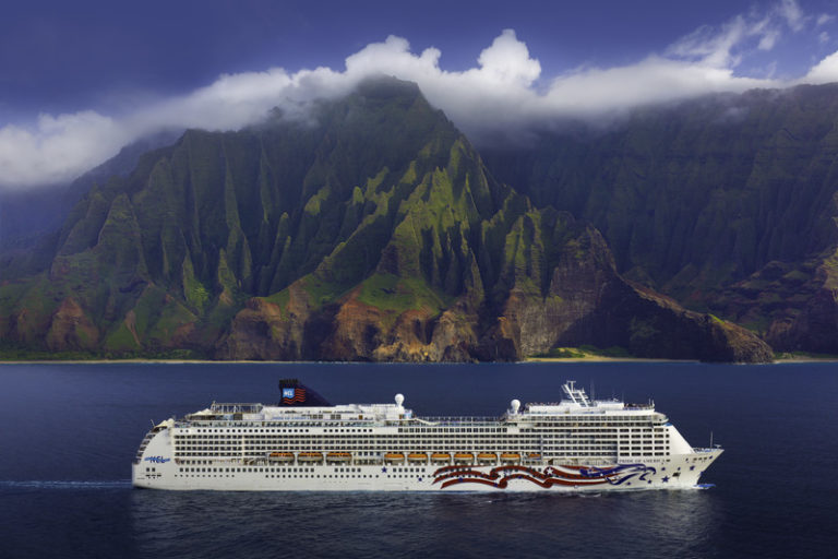 10 reasons to cruise Hawaii with Norwegian Cruise Lines Journeys Near