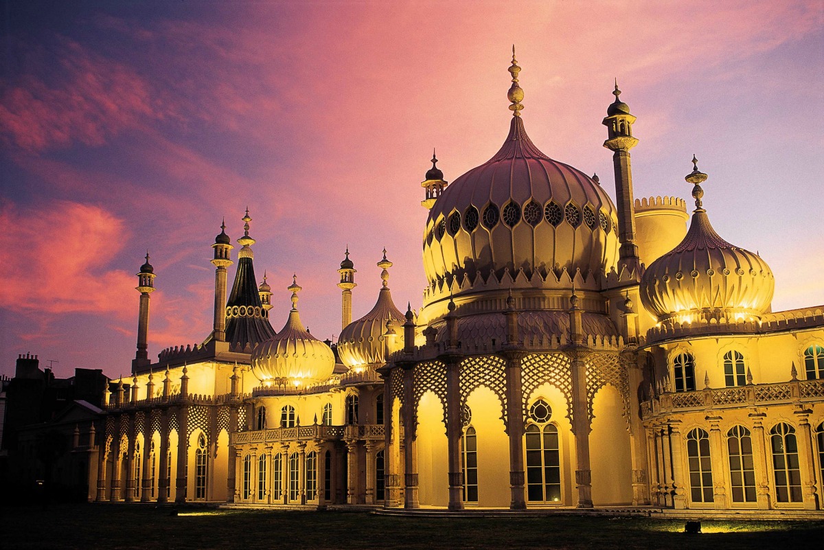 The Royal Pavilion in Brighton, England at sunset / Credit: Visit Britain