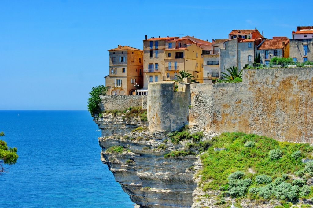 Houses at Bonifacio in Corsica is built on cliff / Pascal POGGI / Getty Images