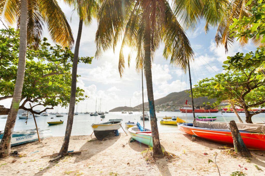 Boats moored on beach at Admiralty Bay, St. Vincent & the Grenadines / Justin Foulkes, Lonely Planet