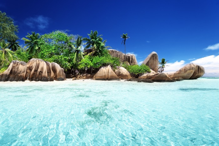 Anse Source d'Argent beach, La Digue island, Seyshelles - luxury honeymoon destinations / Image: Lakov, Deposit Photos