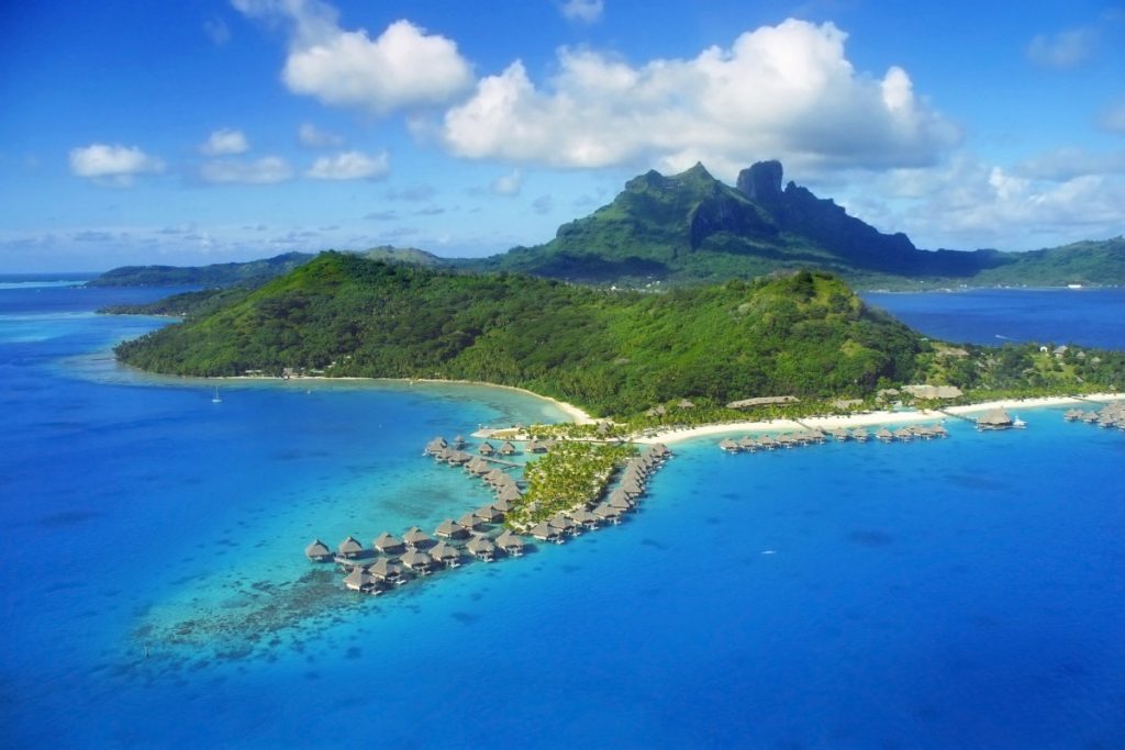 Bora Bora, French Polynesia by bluesun