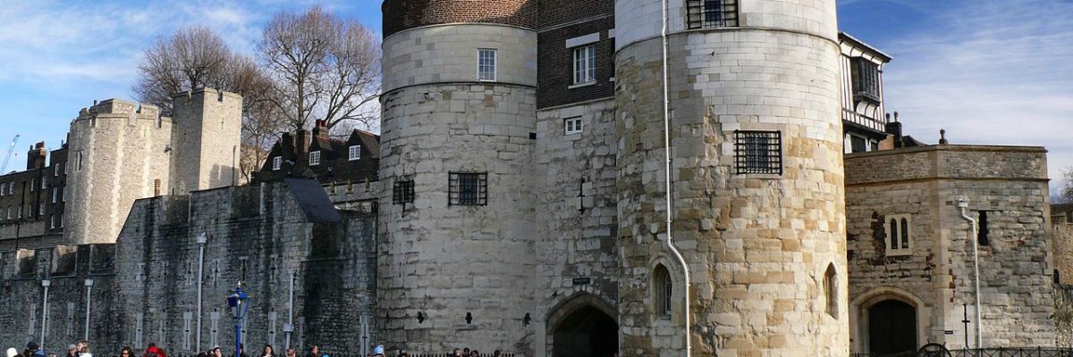The Tower of London's main entrance / by dynamosquito, CC BY-SA 2.0