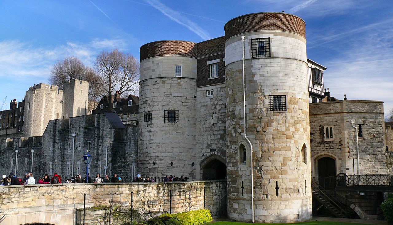 The Tower of London's main entrance / by dynamosquito, CC BY-SA 2.0