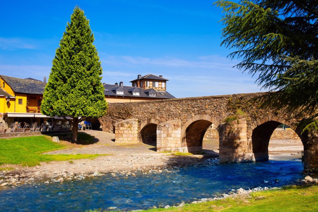 Way of Saint James by Molinaseca El Bierzo Leon / Deposit Photos