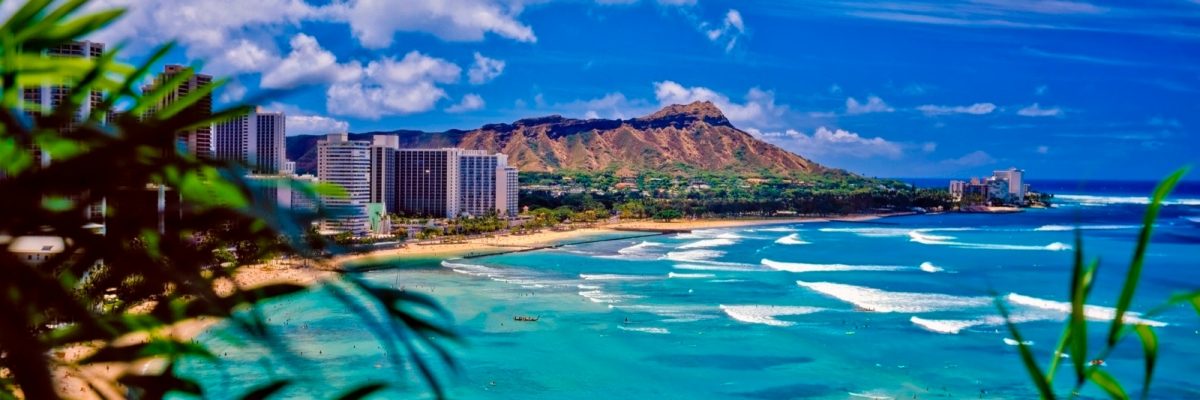 Waikiki Beach and Diamond Head, Oahu, Hawaii / tomasfoto, Deposit Photos